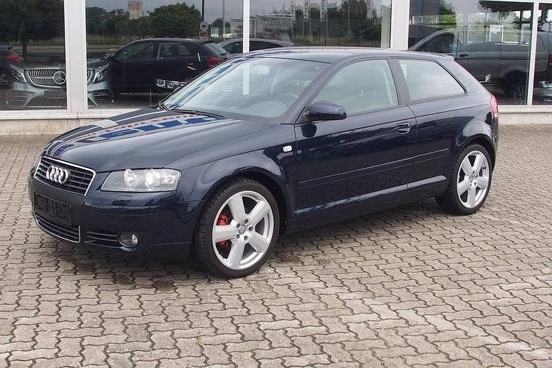 Blau Gebraucht 2004 Audi A3 Sport Kleinwagen | 7.998 € (Teuer) - Bild 1/4