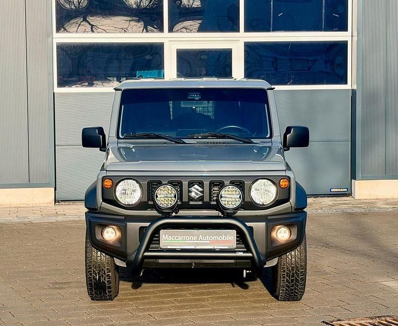 Gebraucht Suzuki Jimny 102 PS (75 kW) 2024 Medium grey (metallic) SUV