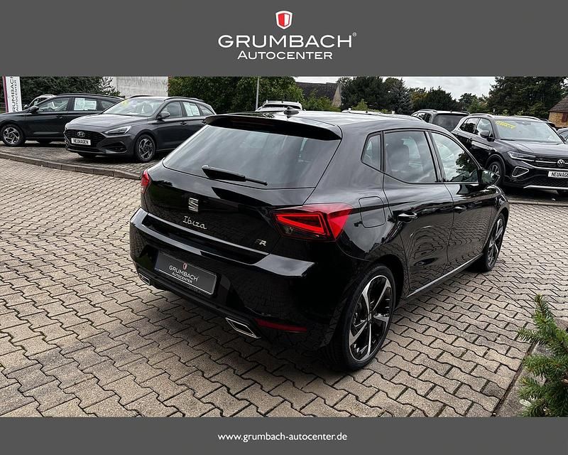 Neu Seat Ibiza FR 116 PS (85 kW) 2025 2t deep black perleffekt Limousine