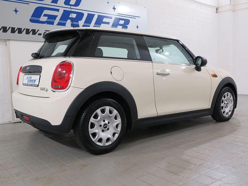 Gebraucht Mini One D 95 PS (69 kW) 2018 Grau Kleinwagen