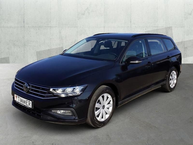 Gebraucht VW Passat Basis 150 PS (110 kW) 2022 Schwarz Limousine