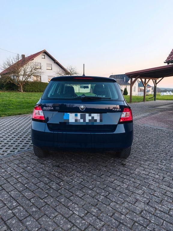 Gebraucht Skoda Fabia Ambition 90 PS (66 kW) 2017 Blau Limousine