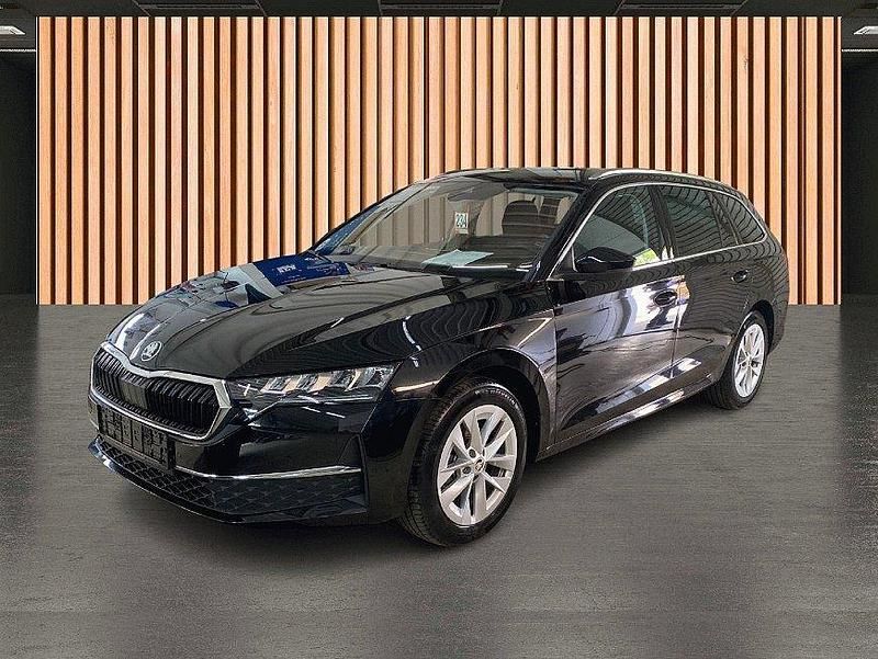 Schwarz schwarzmagic perleffekt Gebraucht 2025 Skoda Octavia Selection Kombi | 31.890 € (Superpreis) - Bild 1/4