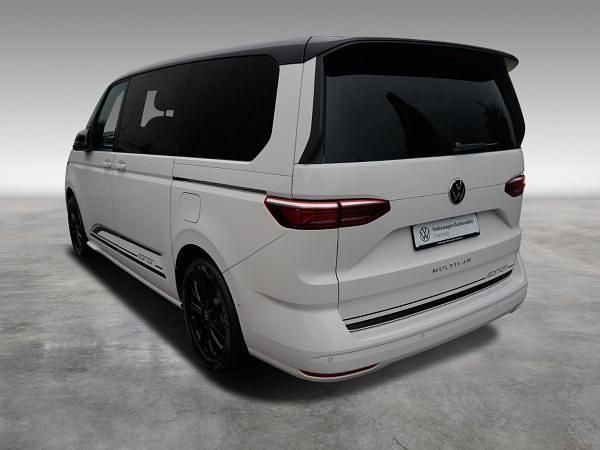 Neu VW Multivan Edition 204 PS (150 kW) 2025 Weiß (candyweiß deep black perleffekt) Van