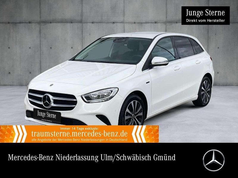Weiß Gebraucht 2021 Mercedes B250e Style Van / Kleinbus | 24.490 € (Fairer Preis) - Bild 1/3