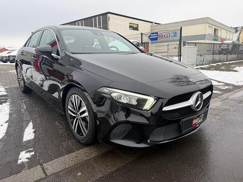 Gebraucht Mercedes A180 Progressive 136 PS (100 kW) 2022 Schwarz Limousine