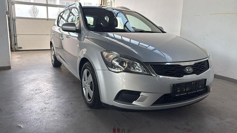 Gebraucht Kia Ceed 116 PS (85 kW) 2009 Silber Kleinwagen