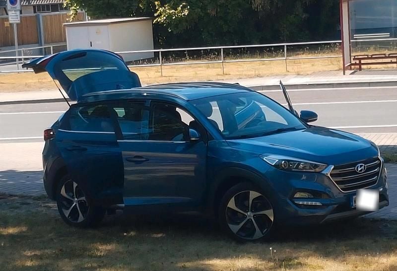 Gebraucht Hyundai Tucson 141 PS (103 kW) 2017 Blau SUV
