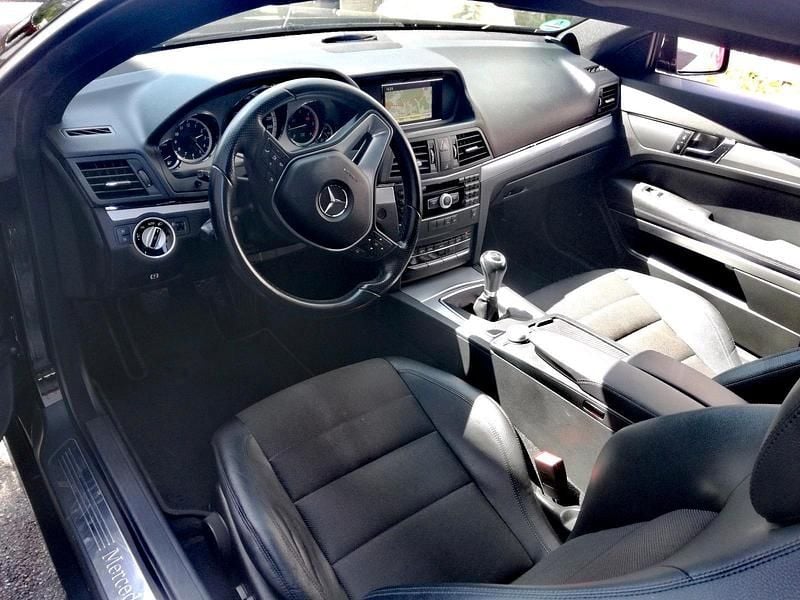 Second-hand Mercedes E220 170 CP (125 kW) 2011 Coupe