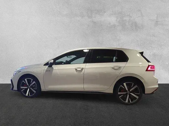 Gebraucht VW Golf VIII GTE 272 PS (200 kW) 2024 Pure white Limousine