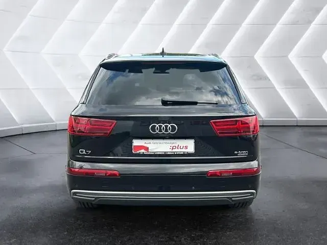 Gebraucht Audi Q7 Design 258 PS (189 kW) 2018 Orcaschwarz metallic SUV