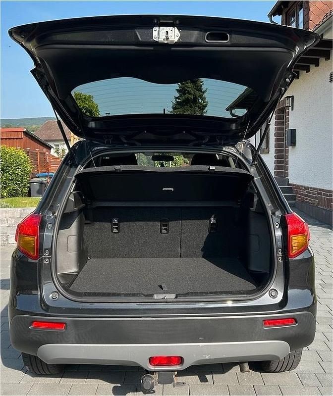 Gebraucht Suzuki Vitara 120 PS (88 kW) 2016 Schwarz SUV