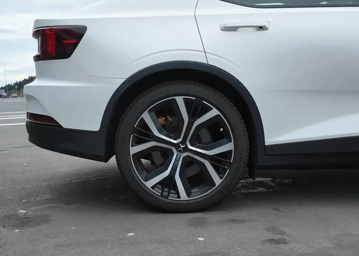 Gebraucht Polestar 2 Performance 300 kW (408 PS) 2021 Weiß Kleinwagen