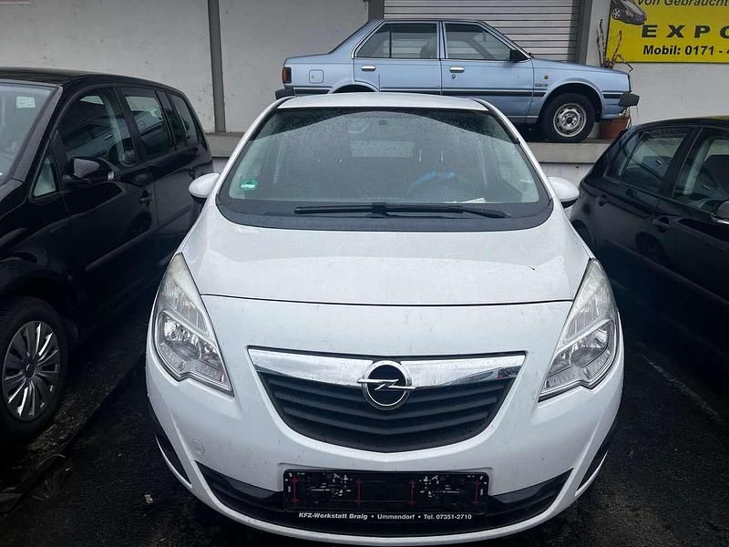 Gebraucht Opel Meriva 120 PS (88 kW) 2012 Casabl/arctic/eisweiss/kaolin Van / Kleinbus