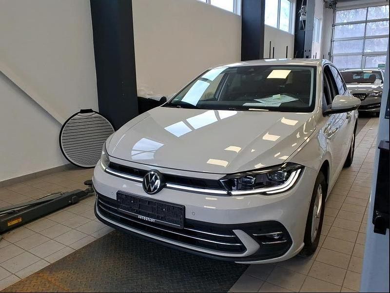 Gebraucht VW Polo Style 95 PS (69 kW) 2023 Grau Kleinwagen
