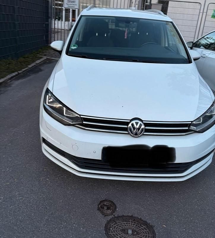 Gebraucht VW Touran 2018 Weiß Van / Kleinbus