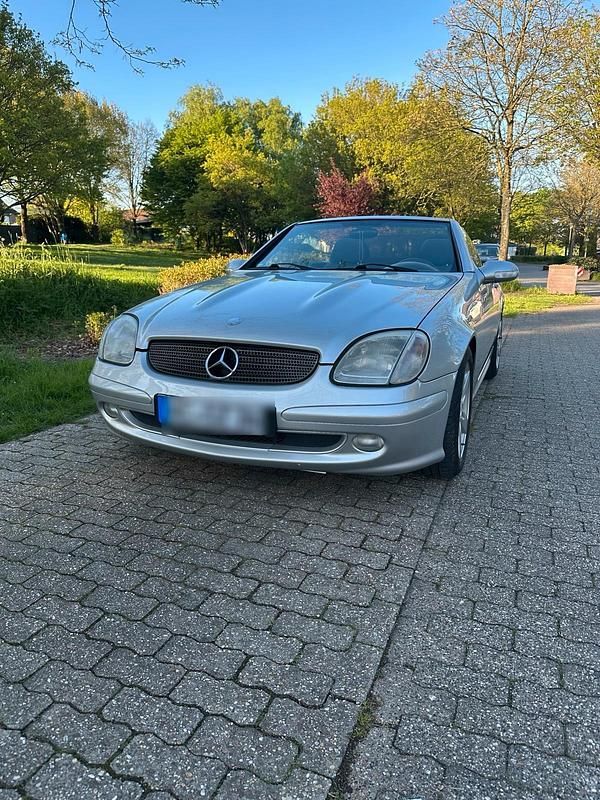Gebraucht Mercedes SLK200 163 PS (119 kW) 2000 Silber Cabrio