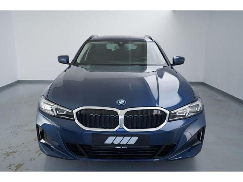 Gebraucht BMW 320e 204 PS (150 kW) 2024 Phytonicblau metallic (metallic) Limousine