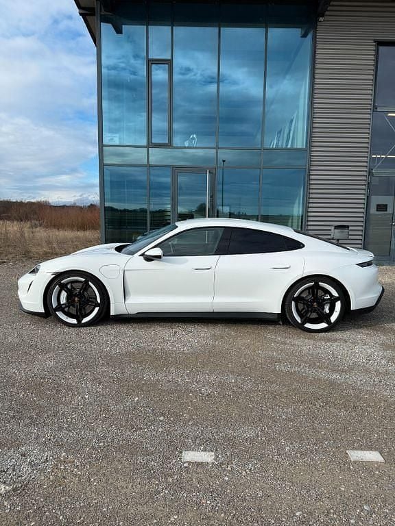 Gebraucht Porsche Taycan 350 kW (476 PS) 2021 Weiß Limousine
