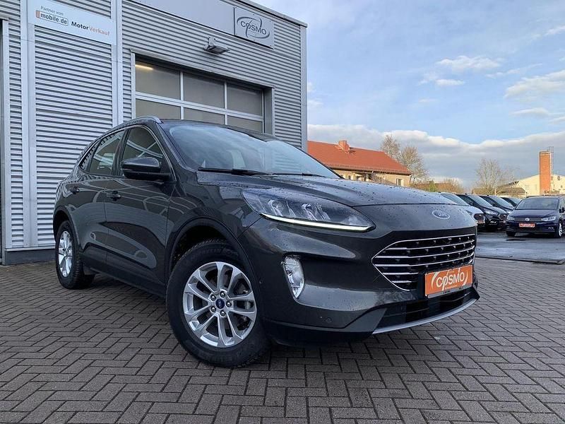 Gebraucht Ford Kuga Titanium 190 PS (139 kW) 2022 Grau SUV