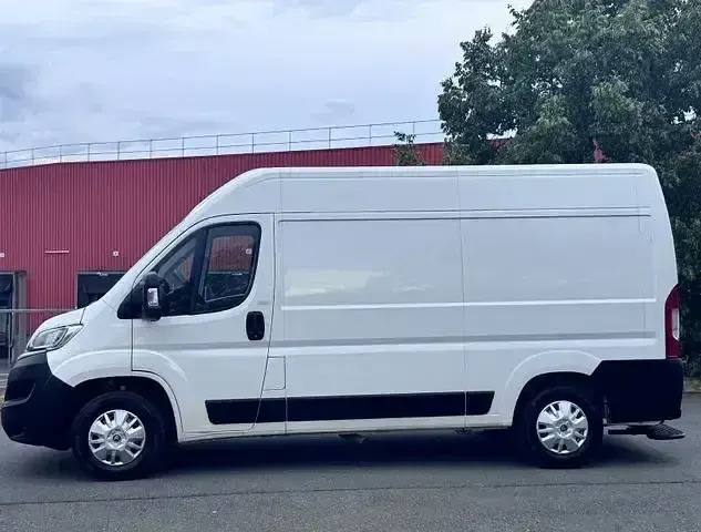 Gebraucht Citroën Jumper 165 PS (121 kW) 2021 Lack weiss banquise/deckende Van / Kleinbus