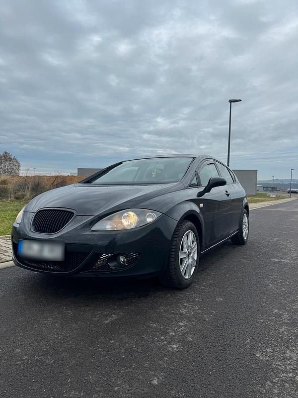 Schwarz Gebraucht 2006 Seat Leon Limousine | 3.500 € - Bild 1/4
