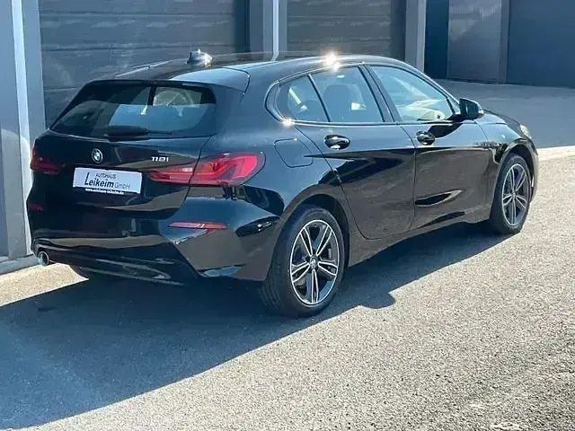 Gebraucht BMW 118 Sport Line 140 PS (102 kW) 2019 Schwarz Limousine
