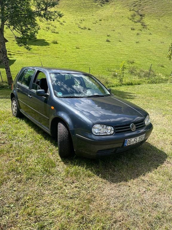 Grau Gebraucht 1999 VW Golf IV Comfortline Limousine | 1.700 € (Fairer Preis) - Bild 1/4