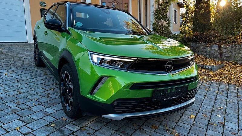 Grün Gebraucht 2023 Opel Mokka-e GS Line SUV | 19.500 € (Guter Preis) - Bild 1/4