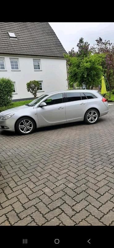 Gebraucht Opel Insignia 135 PS (99 kW) 2011 Silber Kombi