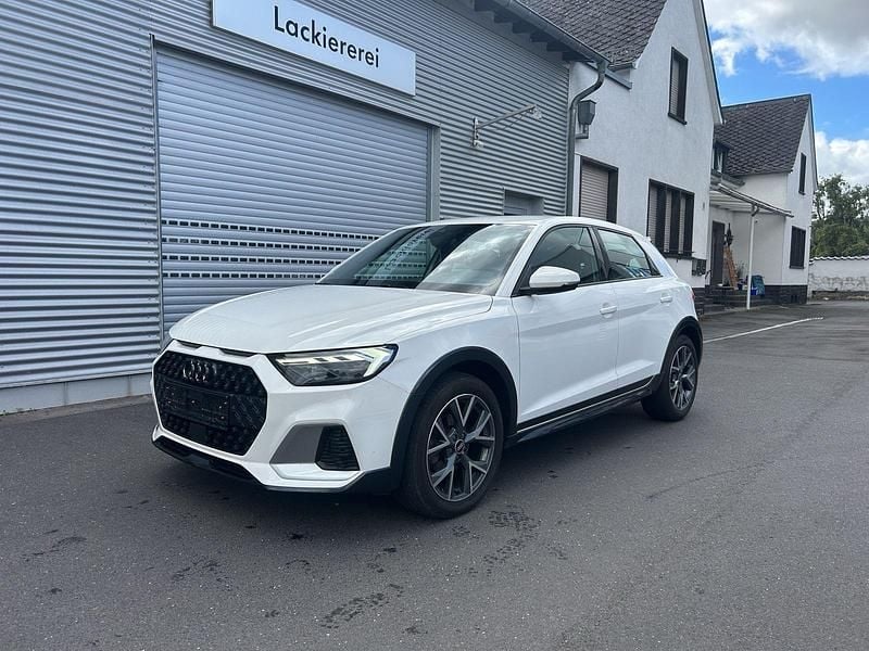 Gebraucht Audi A1 110 PS (80 kW) 2022 Weiß SUV