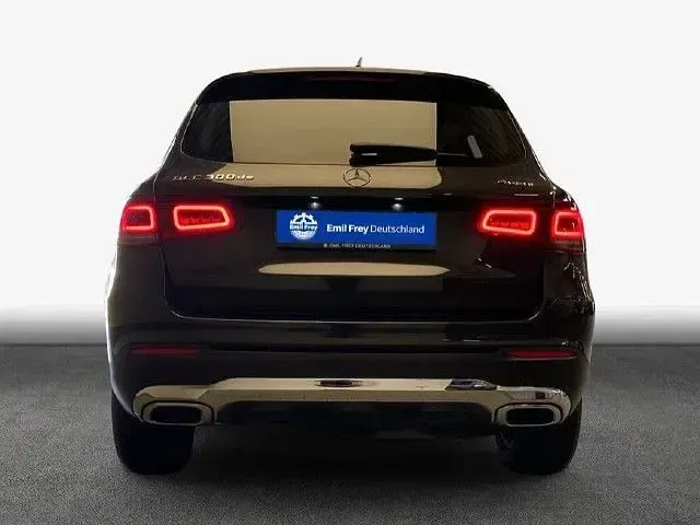 Gebraucht Mercedes GLC300e 306 PS (225 kW) 2021 SUV