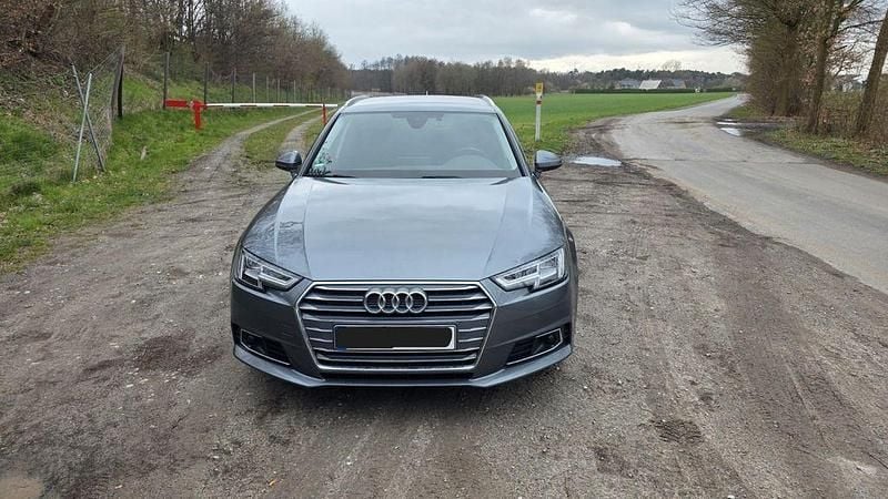 Gebraucht Audi A4 Sport 190 PS (139 kW) 2017 Grau Kombi