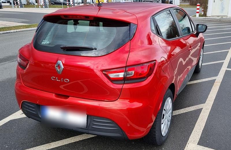 Gebraucht Renault Clio IV Life 76 PS (55 kW) 2019 Rot Kleinwagen