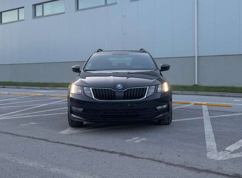 Schwarz Gebraucht 2019 Skoda Octavia Style Kombi | 12.300 € (Guter Preis) - Bild 1/4