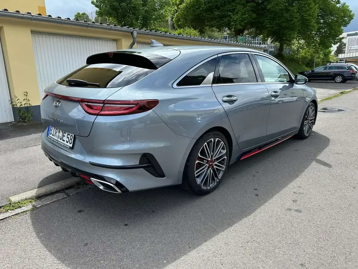 Gebraucht Kia ProCeed Comfort 204 PS (150 kW) 2021 Grau Kombi