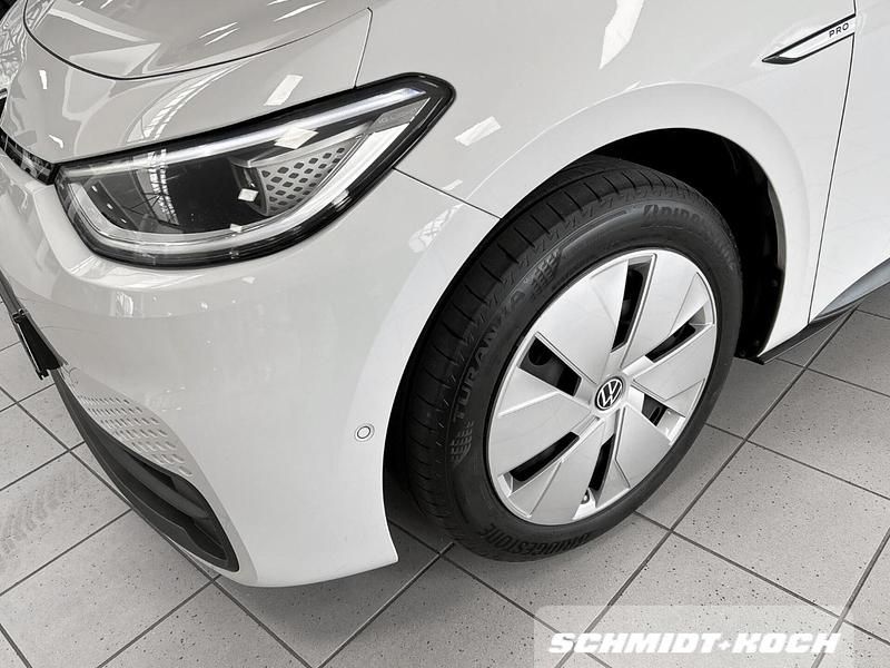Gebraucht VW ID.3 Pro Performance 150 kW (204 PS) 2022 Gletscherweiss (weiß) Kleinwagen