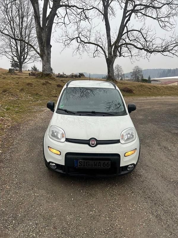 Weiß Gebraucht 2020 Fiat Panda Kleinwagen | 8.200 € (Guter Preis) - Bild 1/4