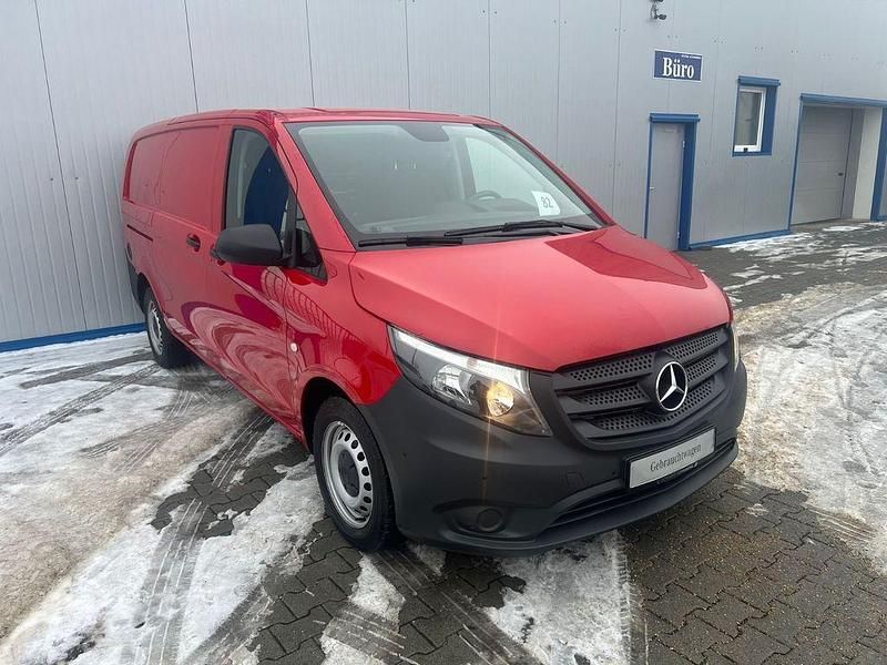 Gebraucht Mercedes Vito 102 PS (75 kW) 2020 3589 lackfarbe jupiterrot mb35 Van