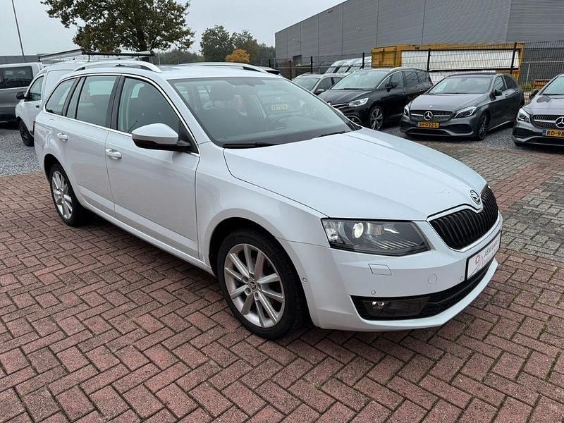 Gebraucht Skoda Octavia 110 PS (80 kW) 2016 Weiß Kombi