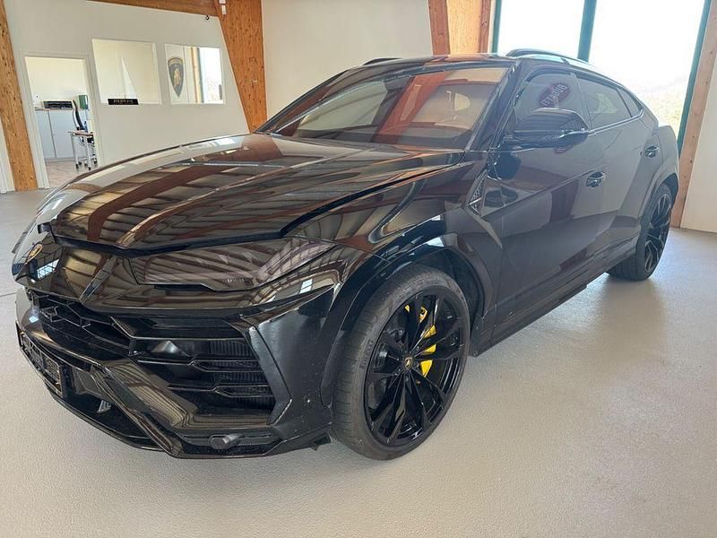 Schwarz Gebraucht 2022 Lamborghini Urus SUV | 261.800 € (Superpreis) - Bild 1/4