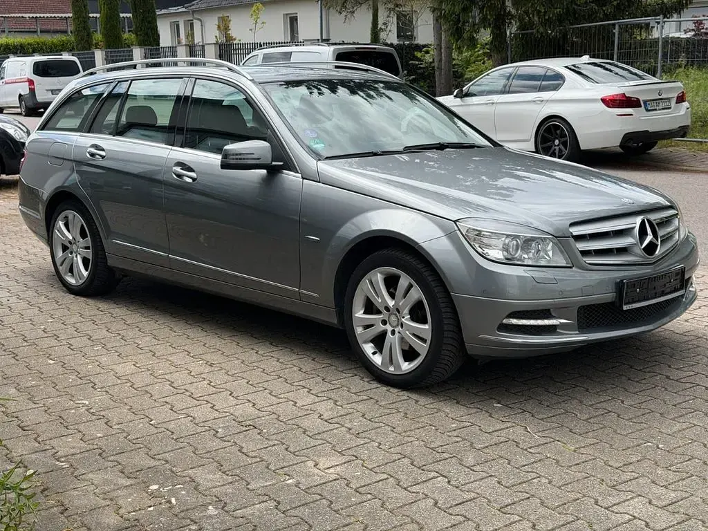 Gebraucht Mercedes C250 Avantgarde 204 PS (150 kW) 2010 Silber Limousine