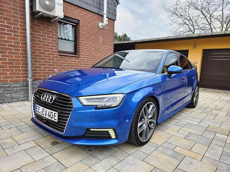 Używany Audi A3 e-tron Design 150 KM (110 kW) 2020 Niebieski Hatchback