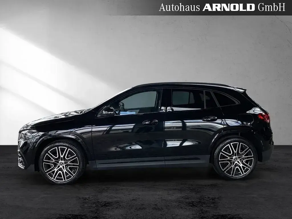 Gebraucht Mercedes GLA200 AMG line 163 PS (119 kW) 2026 Schwarz SUV