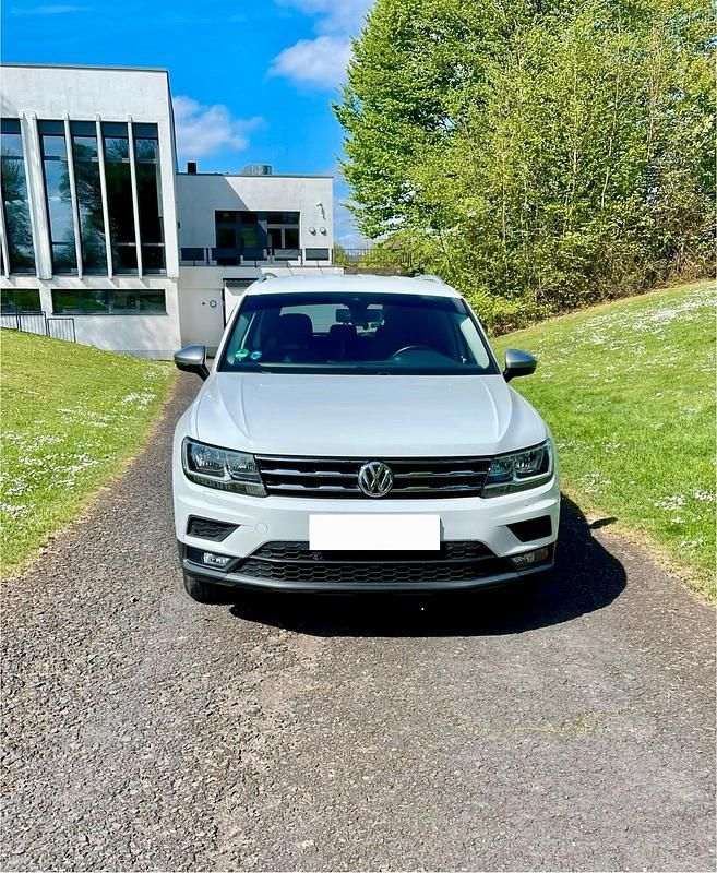 Weiß Gebraucht 2019 VW Tiguan Allspace SUV | 22.399 € (Superpreis) - Bild 1/4