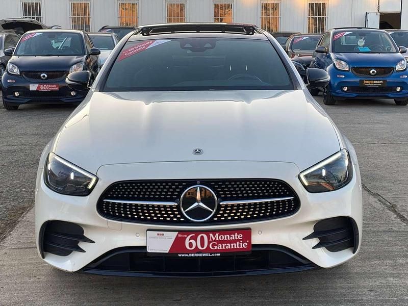 Gebraucht Mercedes E400 AMG 330 PS (242 kW) 2022 Diamamtweiss designo metallic Limousine