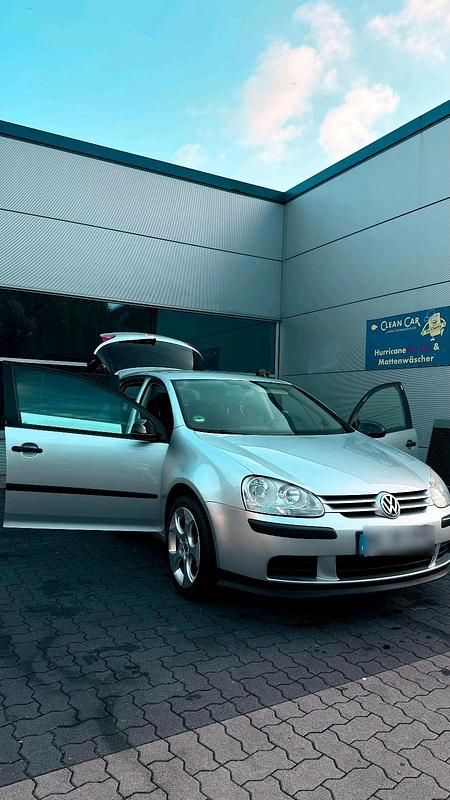 Gebraucht VW Golf V 140 PS (102 kW) 2005 Schwarz Kleinwagen