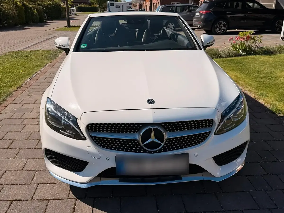 Second-hand Mercedes C220 AMG 170 CP (125 kW) 2017 Alb Cabrio