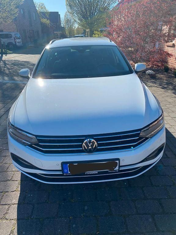 Gebraucht VW Passat Elegance 150 PS (110 kW) 2021 Weiß Limousine