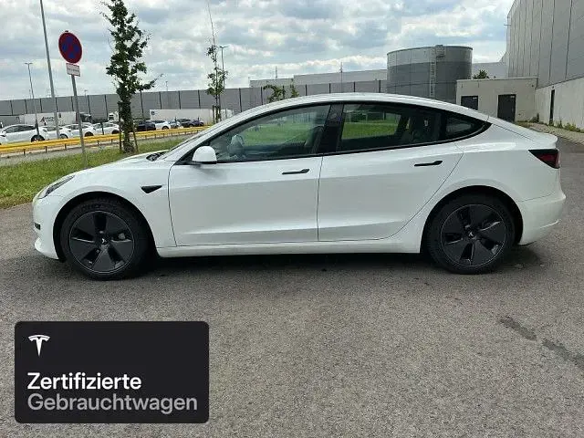 Gebraucht Tesla Model 3 RWD 283 kW (385 PS) 2023 Weiß Limousine